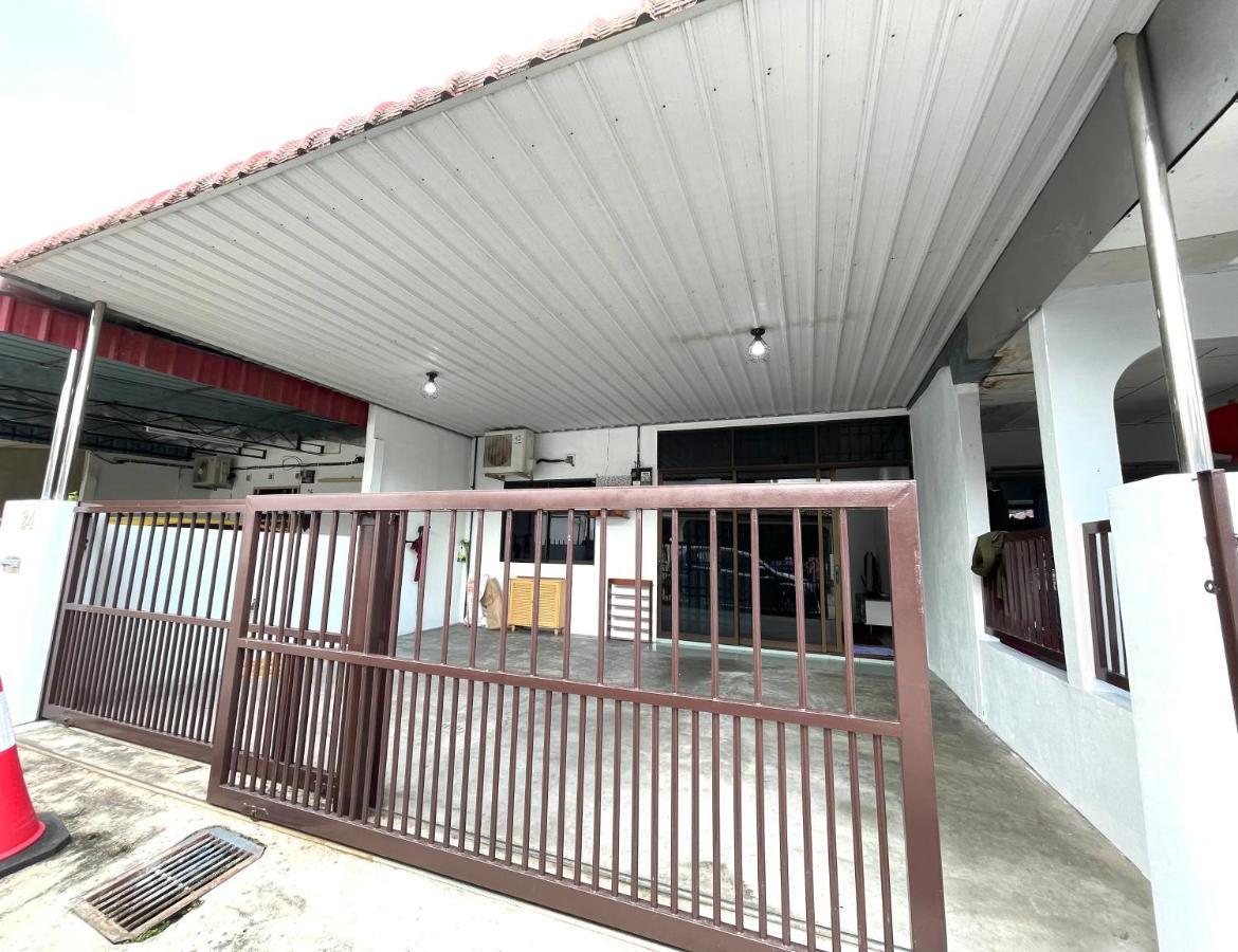 Heritage Cozy Entire 3 Bedroom House At Kijang Alma บูกิต เมอร์ตาจัม ภายนอก รูปภาพ